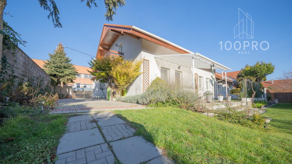 Nadštandartná ponuka 2 rodinných domov v skvelej TOP lokalite