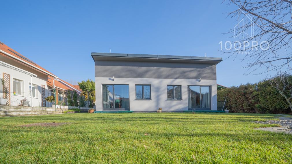 Nadštandartná ponuka 2 rodinných domov v skvelej TOP lokalite