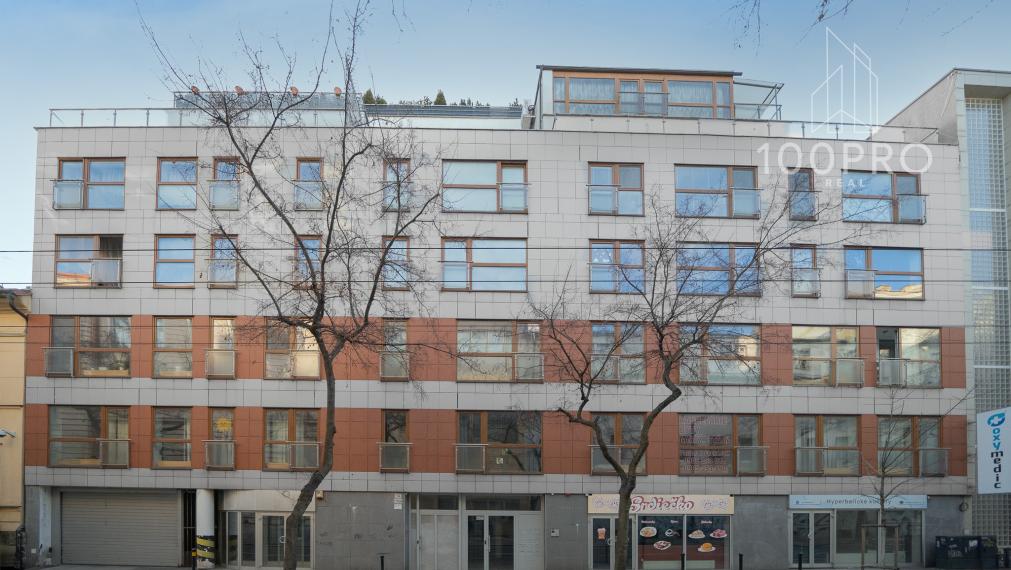 Priestranný 3-izbový byt s terasou na prenájom na Mickiewiczovej ulici