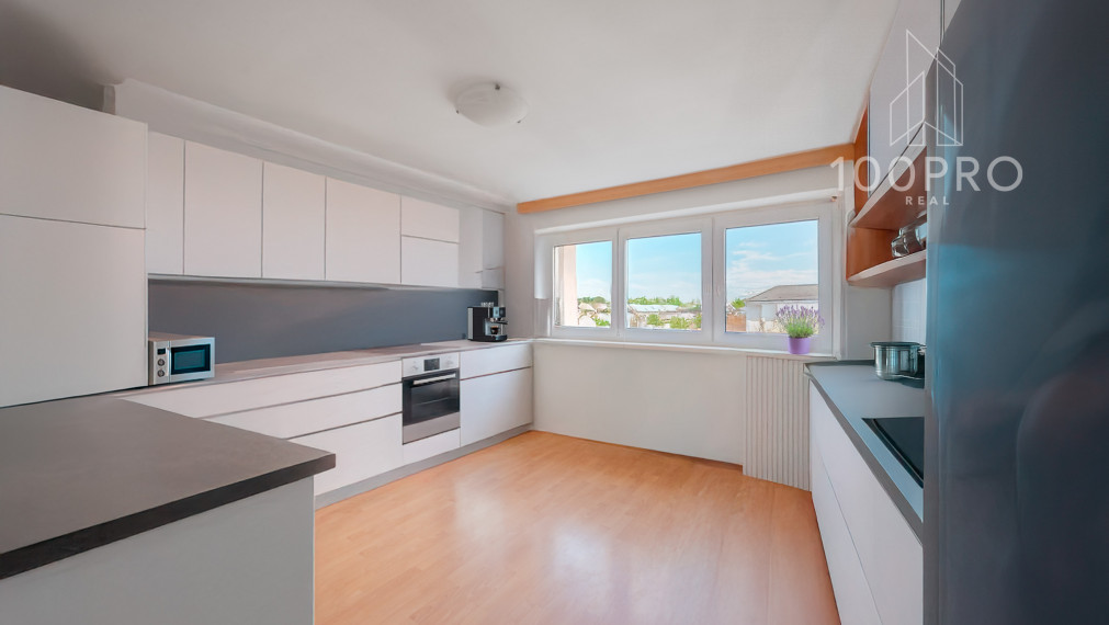 Tajomstvo pohodlného bývania: Dom s množstvom izieb a priestrannou záhradou