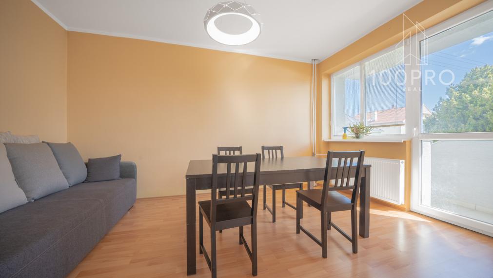 Domov, ktorý definuje moderné rodinné bývanie. Priestranné izby, kvalitná rekonštrukcia a súkromie na dosah prírody.