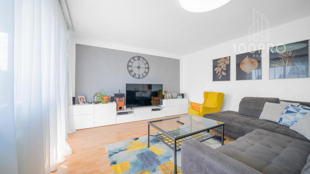 Domov, ktorý definuje moderné rodinné bývanie. Priestranné izby, kvalitná rekonštrukcia a súkromie na dosah prírody.