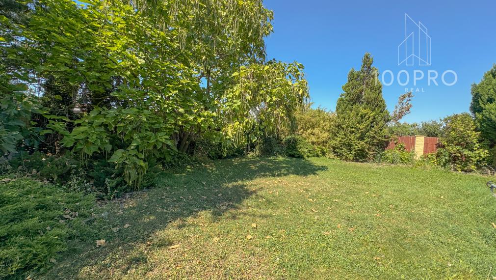 Váš nový domov s bazénom a terasou čaká na Vás!