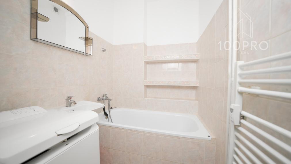 Priestranný 3-izbový byt v Starom Meste – s možnosťou prerobenia na 4-izbový!