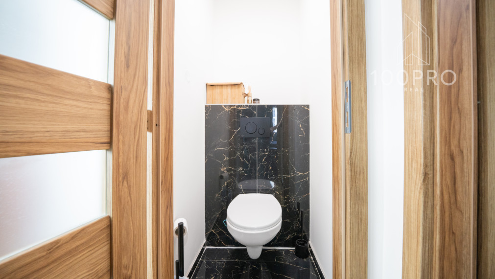 Hľadáte 4-izbový byt po novej rekonštrukcii? Tento je pripravený!