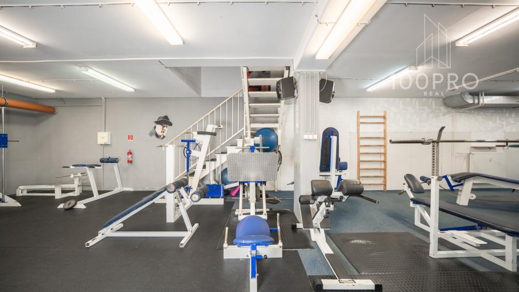 Priestranný (210m²) komerčný priestor v Bratislave