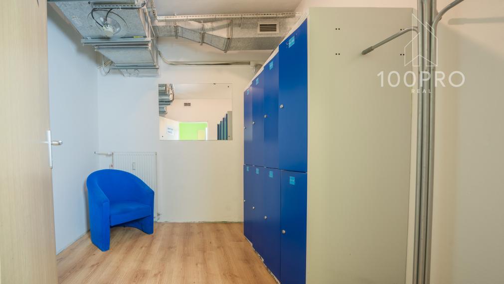 Priestranný (210m²) komerčný priestor v Bratislave