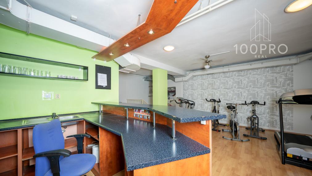 Priestranný (210m²) komerčný priestor v Bratislave