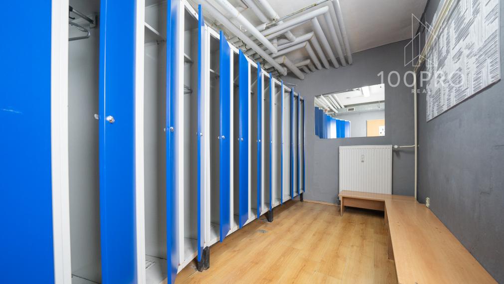 Priestranný (210m²) komerčný priestor v Bratislave