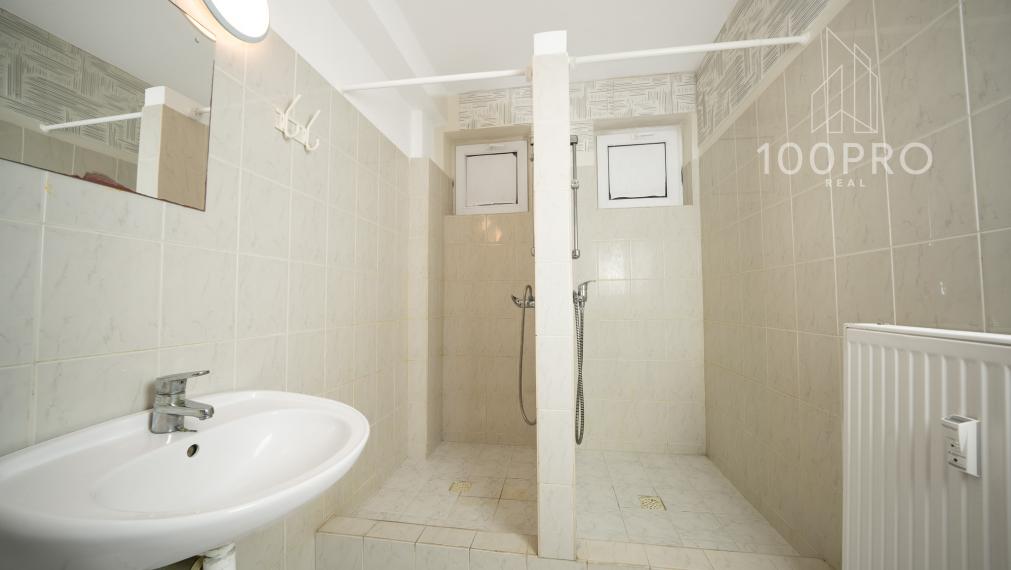 Priestranný (210m²) komerčný priestor v Bratislave