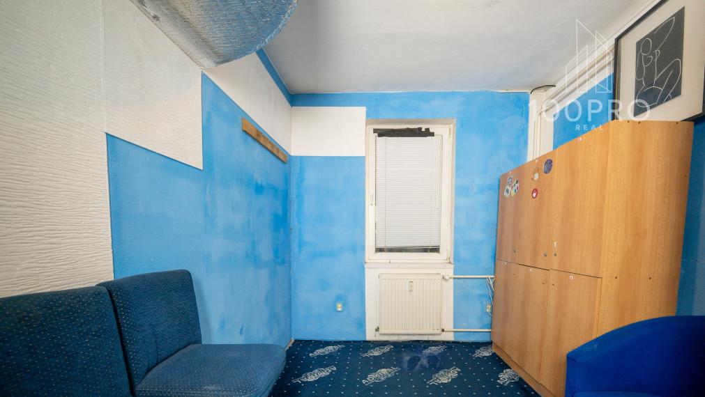 Priestranný (210m²) komerčný priestor v Bratislave