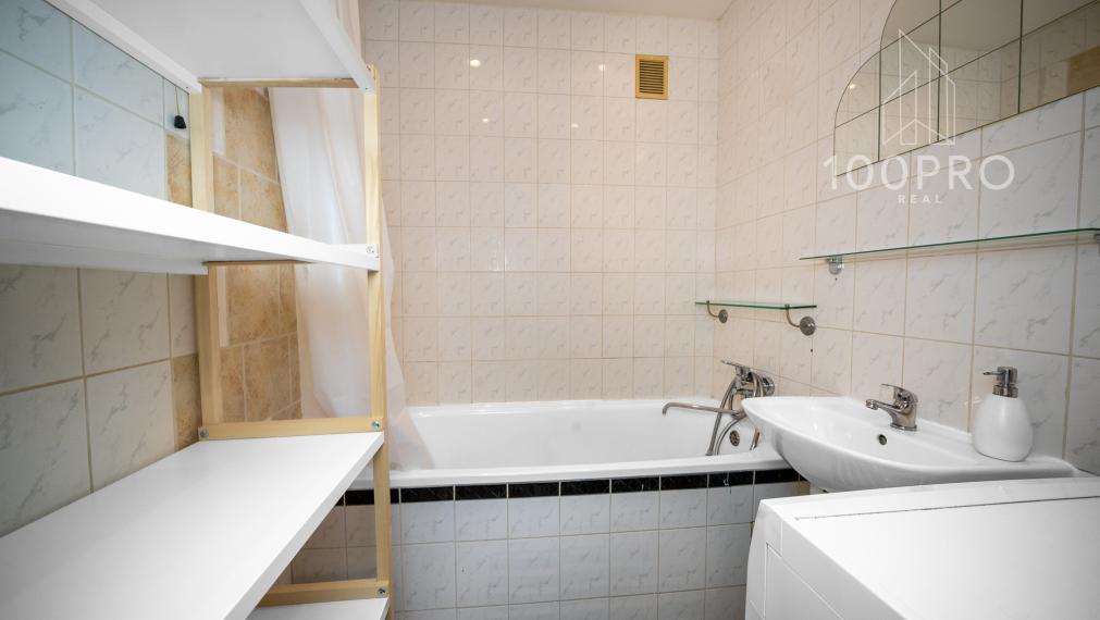 Priestranný 2-izbový byt v – Petržalka, Vilová ulica