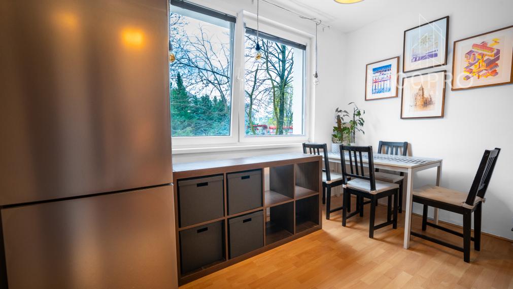 Priestranný 2-izbový byt v – Petržalka, Vilová ulica