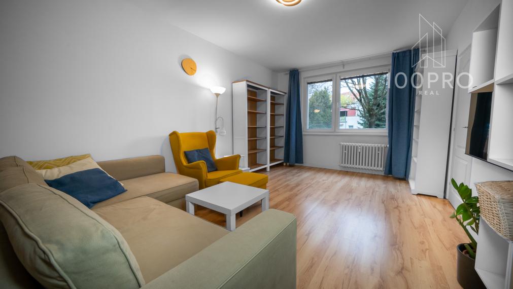 Priestranný 2-izbový byt v – Petržalka, Vilová ulica