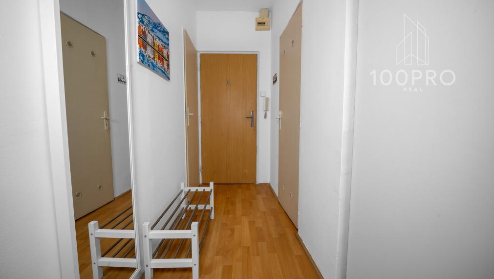 Priestranný 2-izbový byt v – Petržalka, Vilová ulica