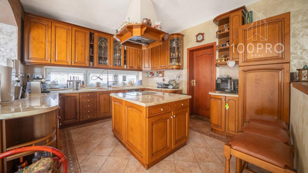 Keď nestačí štandard: vila s bazénom, sauna a veľká záhrada