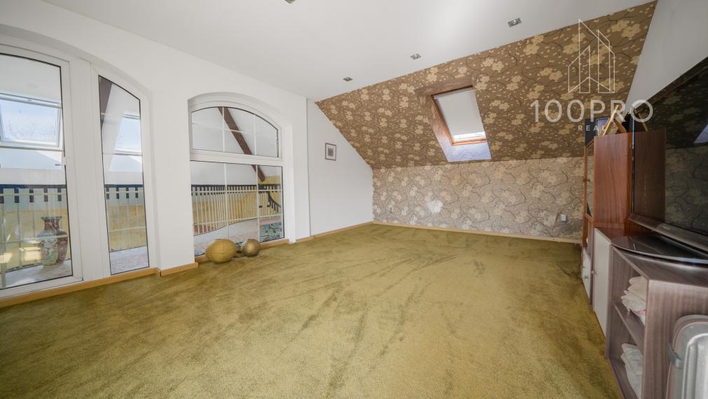 Keď nestačí štandard: vila s bazénom, sauna a veľká záhrada