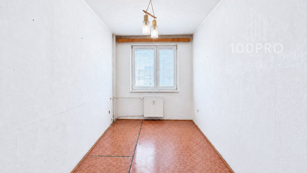 Priestranný 3-izbový byt, ktorý si prerobíte podľa seba. Loggia, 79,50 m² a perspektívna lokalita pri vznikajúcom Istropolise.