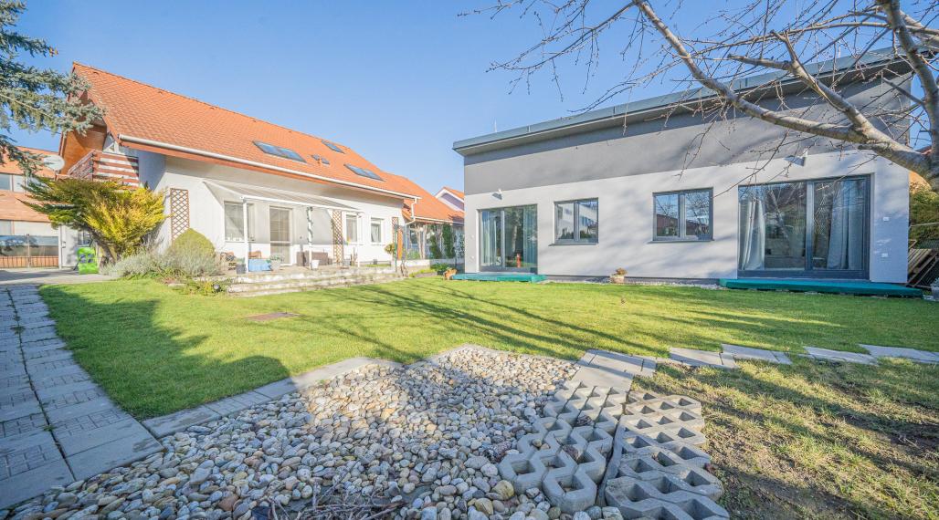 Nadštandartná ponuka 2 rodinných domov v skvelej TOP lokalite