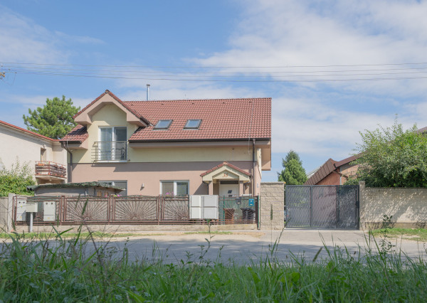 Dve samostatné jednotky, jedno výhodné riešenie