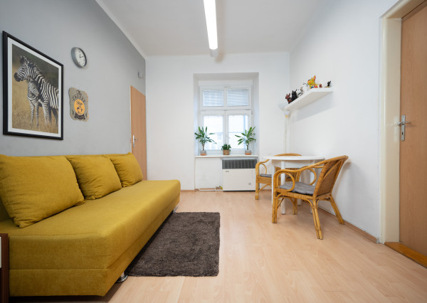 2i byt v Starom Meste, ktorý kombinuje adresu, tehlovú stavbu a investičný potenciál