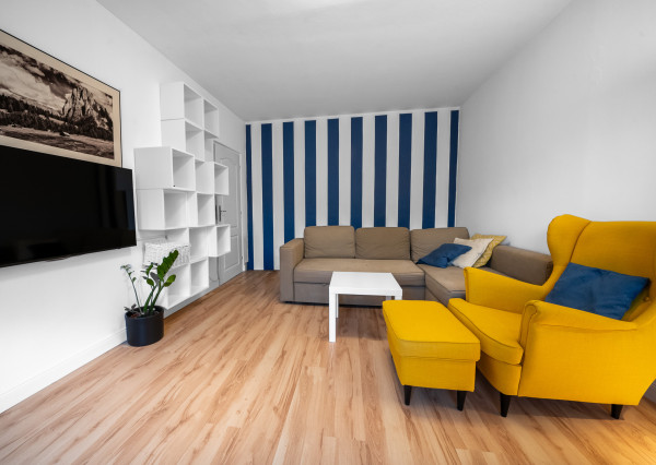 Priestranný 2-izbový byt v – Petržalka, Vilová ulica