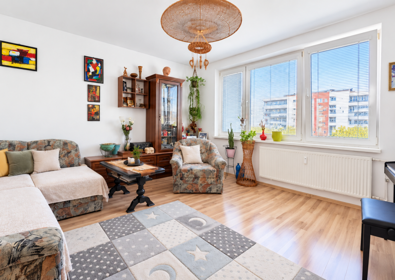 PRIESTRANNÝ 1-IZBOVÝ BYT S VÝHĽADOM | 37,6 m² | JASOVSKÁ, PETRŽALKA